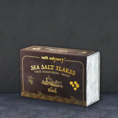 Νιφάδες θαλασσινού αλατιού μαύρο