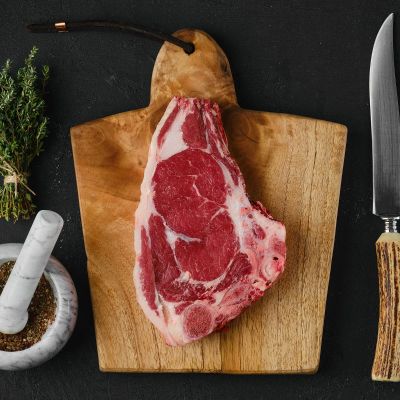 Rib Steak bone in Red Angus Wolowina