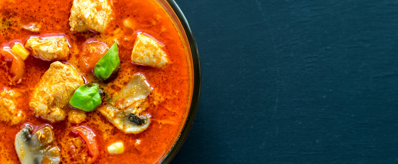 Ταϊλανδέζικο κοτόπουλο με κόκκινο κάρυ