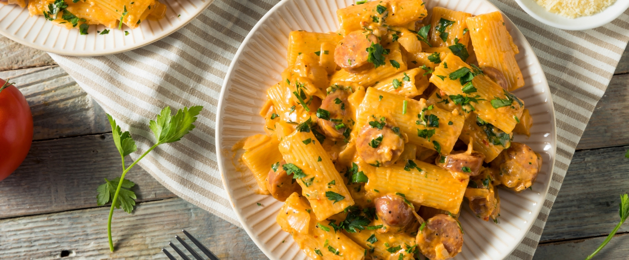 Ριγκατόνι με λουκάνικα